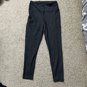 grey leggings with pockets